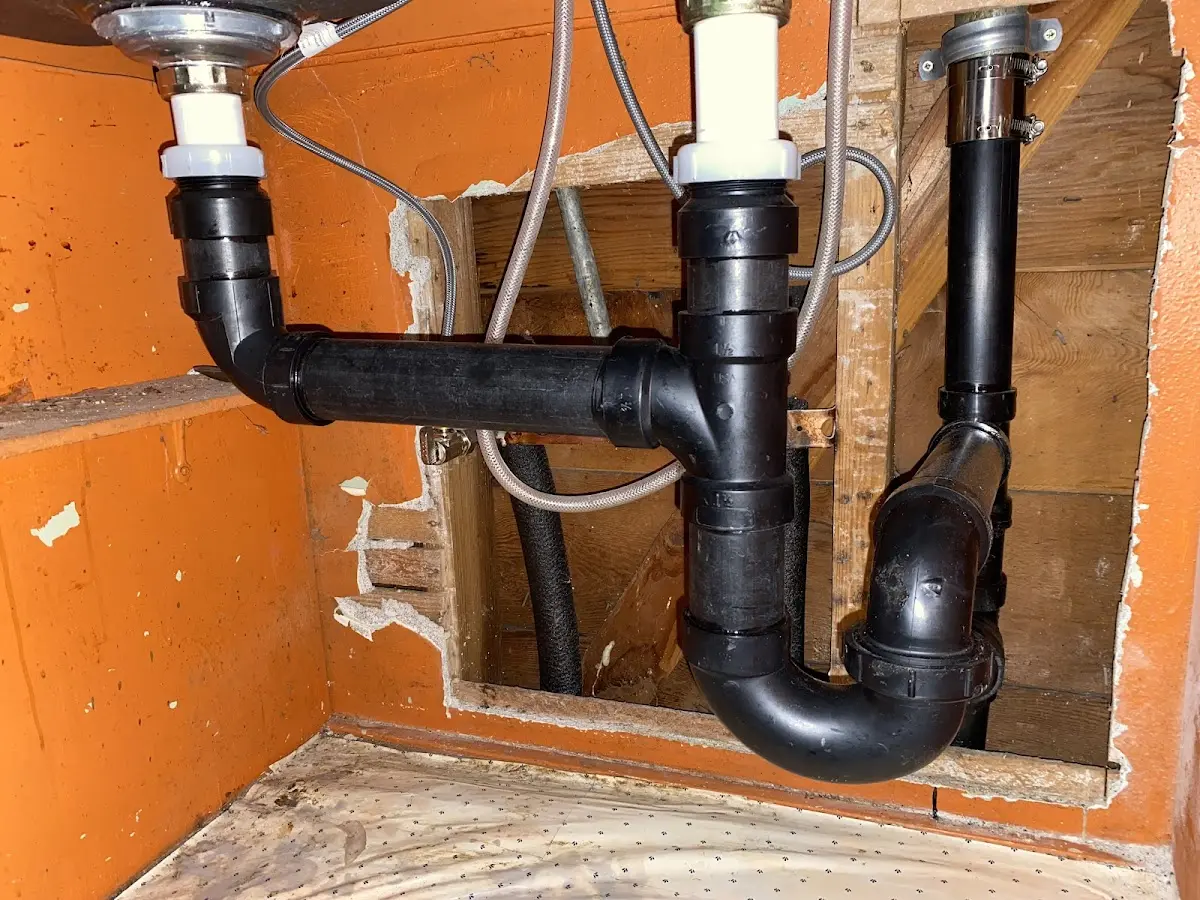 Professional Pipe Bursting equipment and tools on the job in Oak Ridge